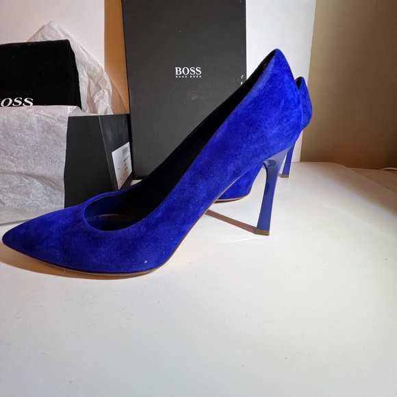 Hugo Boss “Bonette” Blue Suede heels Size 8 - Picture 3 of 9